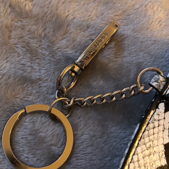 Steve Medden wallet/ card holder/ keychain - Picture 9 of 14